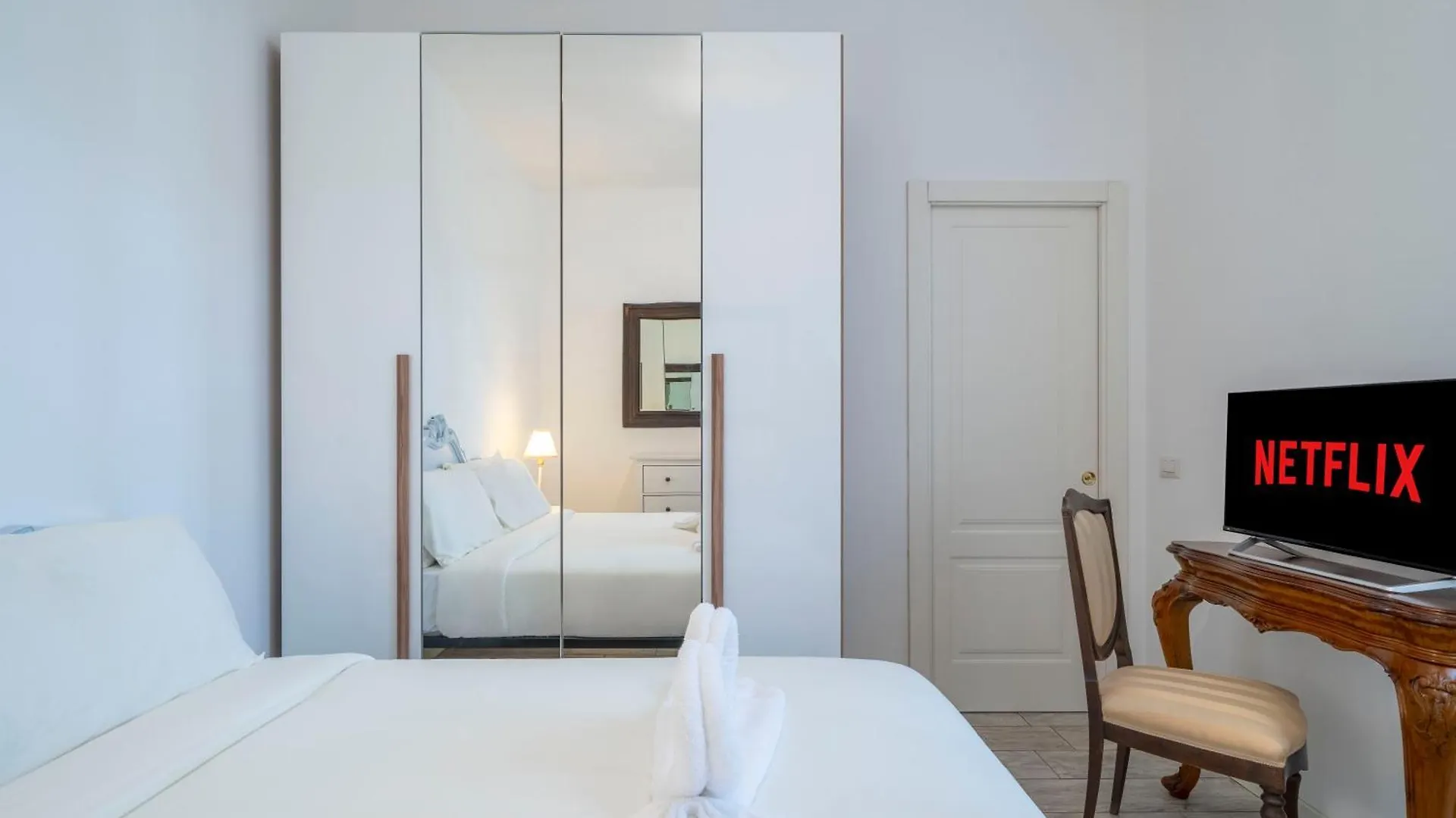 Duomo 15' - Suite 5' From Station With Wifi And A-C Milan Italy