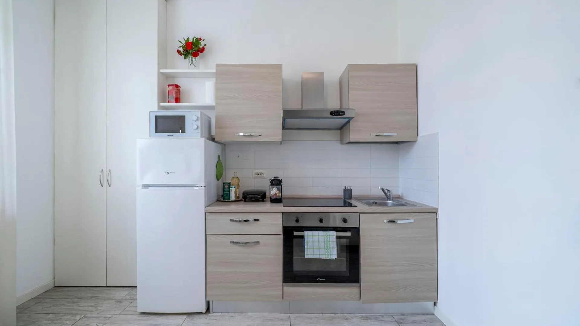 Apartment Duomo 15' - Suite 5' From Station With Wifi And A-C Milan
